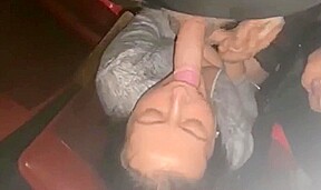 je suce les mecs du club je veux leur sperme