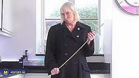 Tall Blonde Housewife Barby Is A Naughty Mature Nympho That Loves To Play With Her Natural Big Boobs – MatureNl