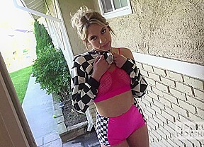 Horny Supermodel Khloe Kapri Likes To Suck Bryan Gozzling’s Big