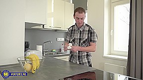 Seduced To Fuck My Hot Perfect Ass Stepmom Ola Ramona In The Kitchen While My Dad’s At Work – MatureNl