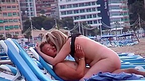 filmé sur le transat en train de s envoyer en l air