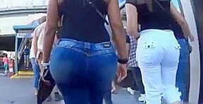 Ridiculous big ass dominican milf