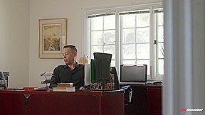 Client Elana Bunnz Learns It’s Polite To Ask For More