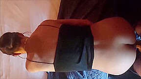 je la baise et lui pisse dessus