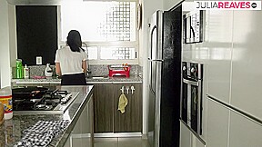 Horny Slut Climbs On The Kitchen Counters, Gets Fucked To A Mouth Cumshot – JuliaReaves