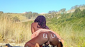 Novinha D Bunda Gostosa Tribal Mijando Nas Montanhas Depois De Foda Gostosa