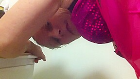 Stretching Aussie Michelle So She Can Get Fisted At Morrisset Flat.