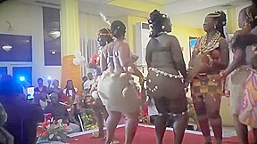 African big booty show