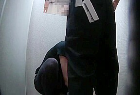 Fitting room 2(censored)