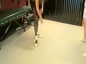 bailarina ballbusting 3