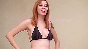 Ballbusting in Bikini