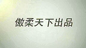 Chinese Femdom Ballbusting and Kicking