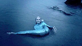 Flexible At Night On The Beach – Watch4Fetish