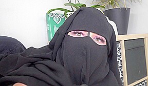 Little Elis & Stanley Johnson in Lonely Muslim Has Sex With Caring Friend – Porncz