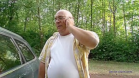 Taxi milf with helping hands.