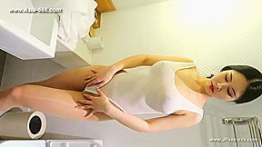 chinese model posing nude.114