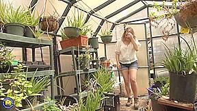 Horny Milf Indigo Has Fun With Cum – MatureNl