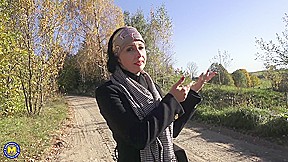 Milf Wanilianna Loves To Play With Her Pussy In The Outdoors – MatureNl