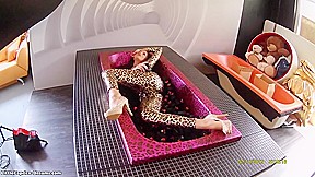 PORNLIFESTYLE Photoshooting with Katya Clover – Little Caprice Dreams