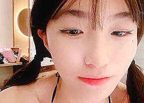 The attractive Korean girlfriend sex with her fiancé.