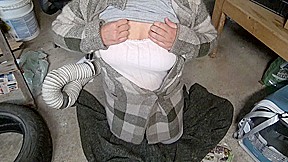 Divorced mature milf has outdoor sex