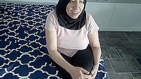 Egyptian Virgin Girl Takes Off Hijab To Play With Her Tight Pussy