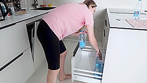 Hot Stepmom Gets Stepson’s Cock in Her Tight Pussy by Mistake