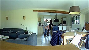 il rentre du taff et la baise vite fait