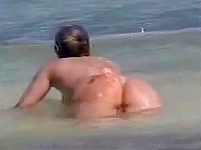 Real exhibitionist HOMEVIDEO