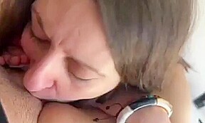 suce moi et laisse moi te gicler dessus