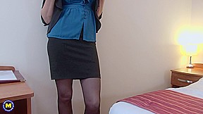 British Horny Housewife Shows Off Her Hot Body And Hairy Pussy – MatureNL