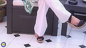 Mature Woman Loves To Get Her Pussy Wet – MatureNL