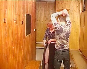 Moden Kvinde & Ung Fyr (Danish Title & Russian Porn – 1)