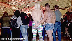 Public sex and impressive squirt in a spanish fair – MMM100