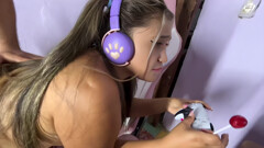 Companera Gamer De Cuarto Es Editada Y Follada Mientras Juega Cod Warzon With Gamer Girl
